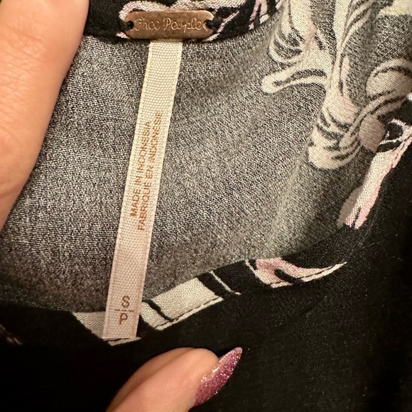 Free People Black Floral Tunic Size Small - Picture 2 of 5